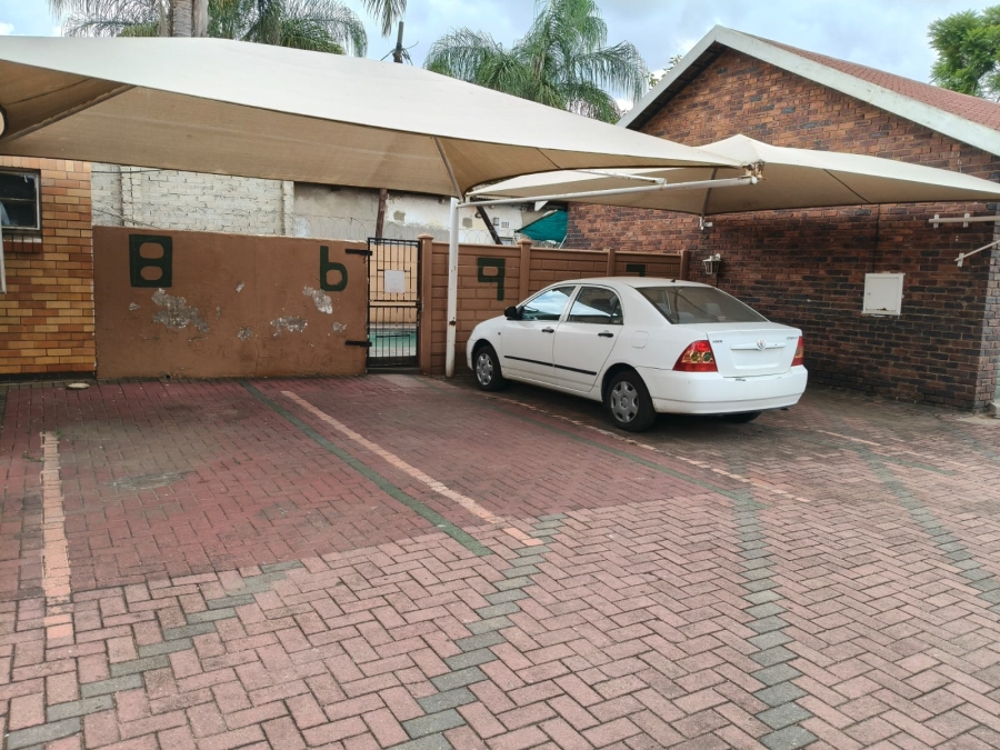 2 Bedroom Property for Sale in Rustenburg Central North West